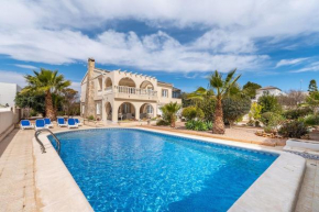 Villa Azul, Quesada